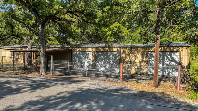 7899 Hanger Cutoff Road, Fort Worth, TX 76135