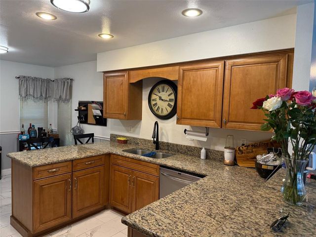 520 OAK CREEK DRIVE, Brandon, FL 33511
