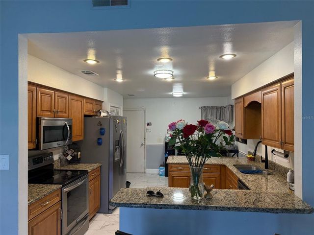 520 OAK CREEK DRIVE, Brandon, FL 33511