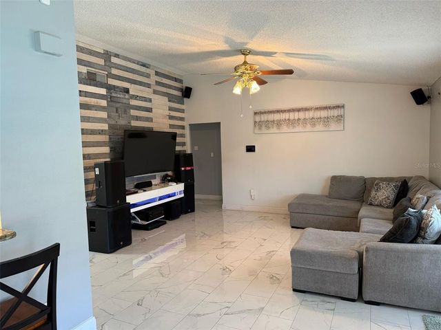 520 OAK CREEK DRIVE, Brandon, FL 33511