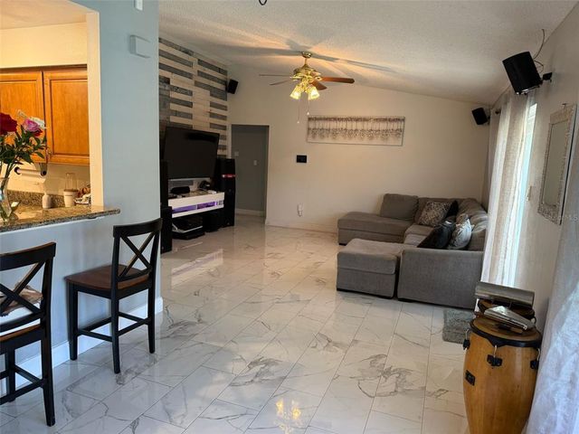 520 OAK CREEK DRIVE, Brandon, FL 33511