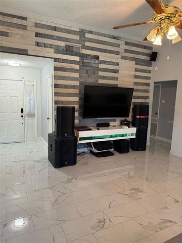 520 OAK CREEK DRIVE, Brandon, FL 33511