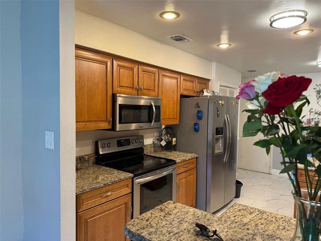 520 OAK CREEK DRIVE, Brandon, FL 33511