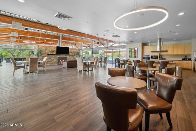 3918 E CAT BALUE Drive, Phoenix, AZ 85050