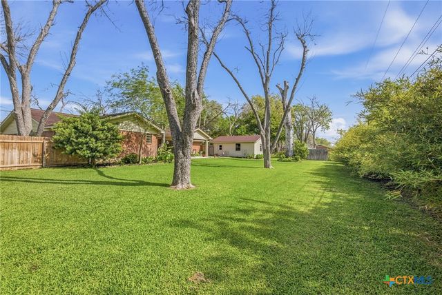 501 Dundee Street, Victoria, TX 77904