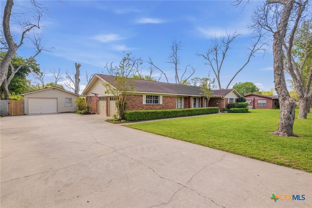 501 Dundee Street, Victoria, TX 77904