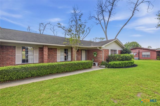 501 Dundee Street, Victoria, TX 77904