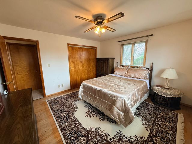 1810 W 95th Court, Crown Point, IN 46307