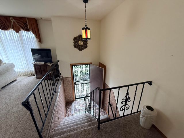 1810 W 95th Court, Crown Point, IN 46307