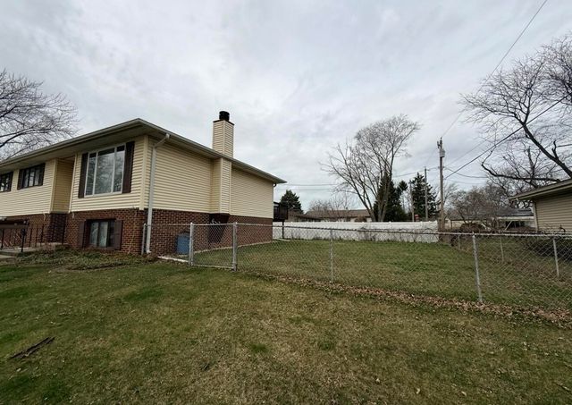 1810 W 95th Court, Crown Point, IN 46307