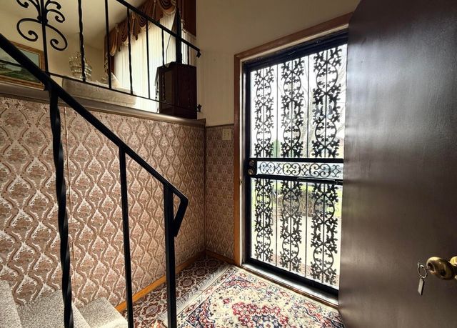 1810 W 95th Court, Crown Point, IN 46307