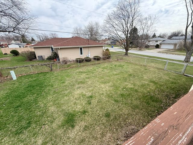 1810 W 95th Court, Crown Point, IN 46307