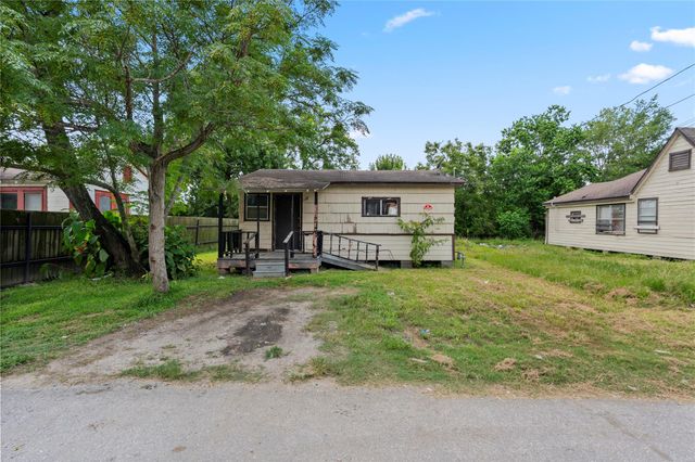 7335 Parkes Street, Houston, TX 77088