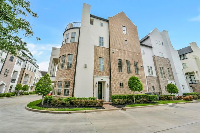 2058 Fannin Station N, Houston, TX 77045
