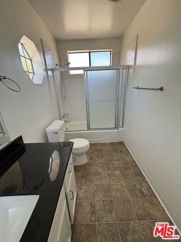 14311 Magnolia Boulevard, Los Angeles, CA 91423