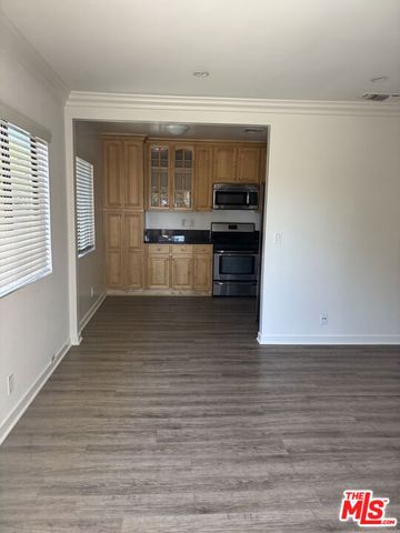 14311 Magnolia Boulevard, Los Angeles, CA 91423