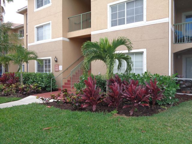 3627 NW Adriatic Lane 106, Jensen Beach, FL 34957