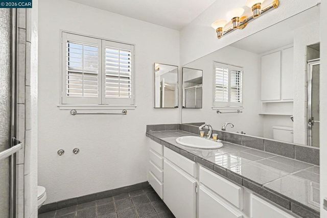 2356 Golden Bear Circle, Stockton, CA 95209
