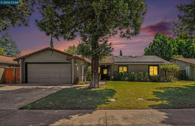 2356 Golden Bear Circle, Stockton, CA 95209