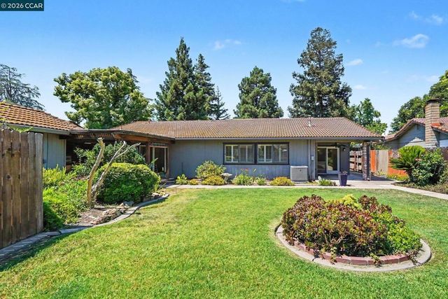 2356 Golden Bear Circle, Stockton, CA 95209