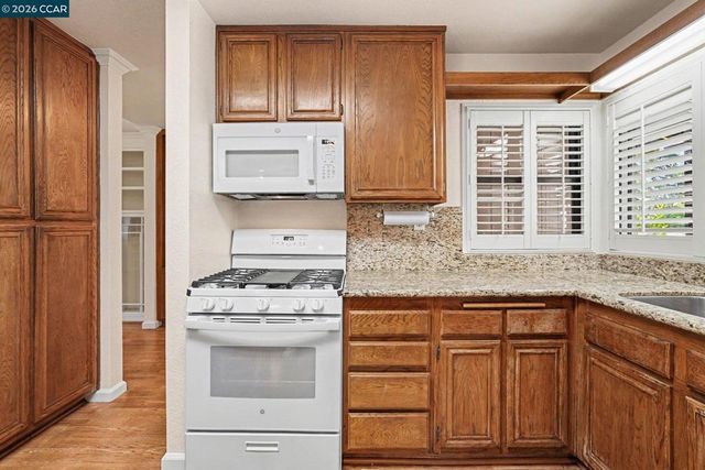 2356 Golden Bear Circle, Stockton, CA 95209