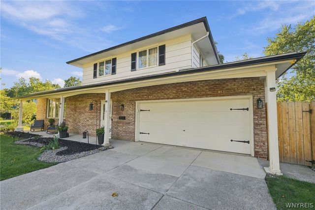 10 Sweetwood Drive North, Amherst, NY 14228