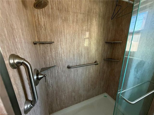 536 Berrypick LN, Virginia Beach, VA 23462