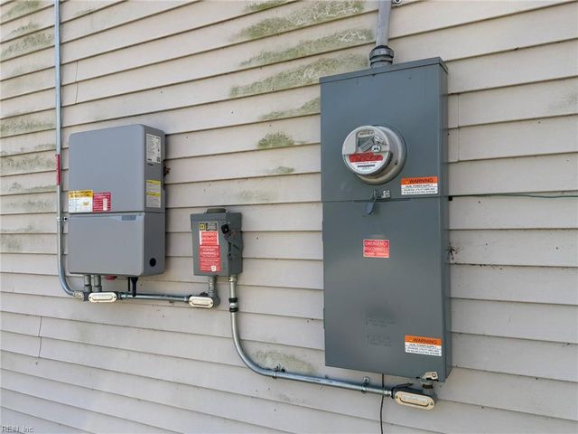 536 Berrypick LN, Virginia Beach, VA 23462