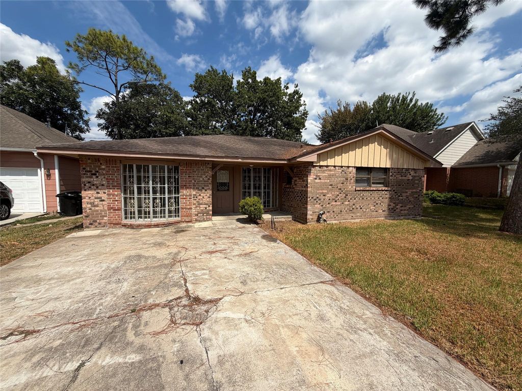 5201 Jezebel Street, Houston, TX 77033
