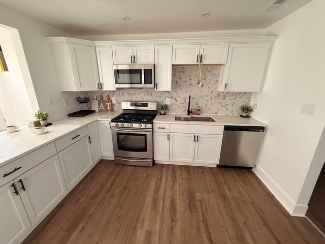 4514 E 10th Avenue, Gary, IN 46403