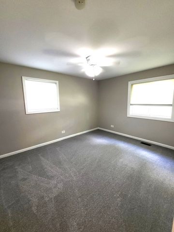 1408 Fairlane Drive, Schaumburg, IL 60193