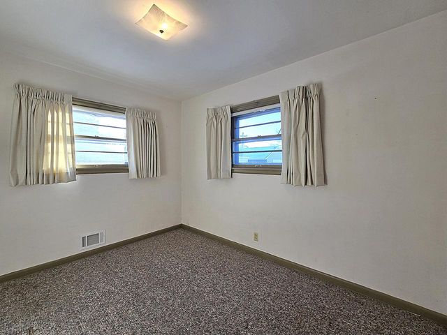 1104 S 107th STREET, West Allis, WI 53214