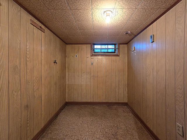 1104 S 107th STREET, West Allis, WI 53214