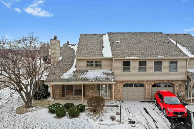 9301 WATERFORD Lane, Orland Park, IL 60462