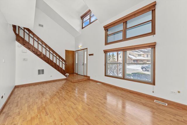 9301 WATERFORD Lane, Orland Park, IL 60462