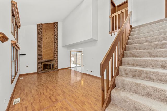 9301 WATERFORD Lane, Orland Park, IL 60462