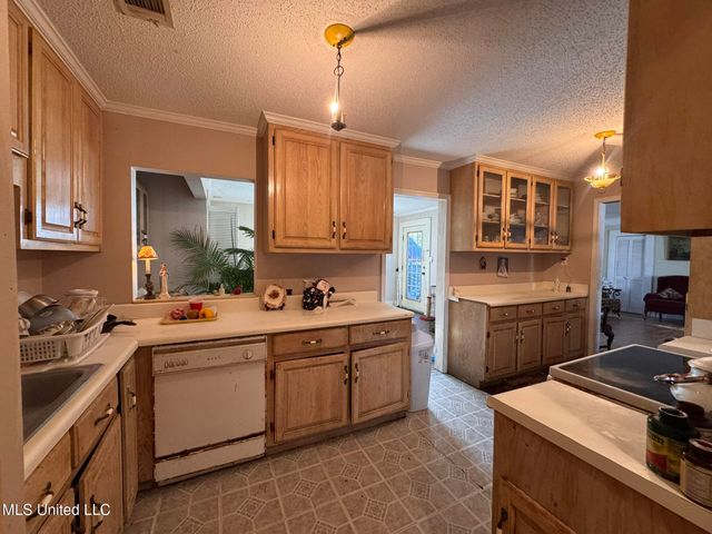 2930 Dantzler Street, Moss Point, MS 39552