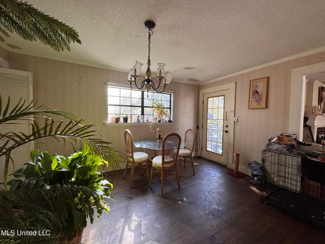 2930 Dantzler Street, Moss Point, MS 39552