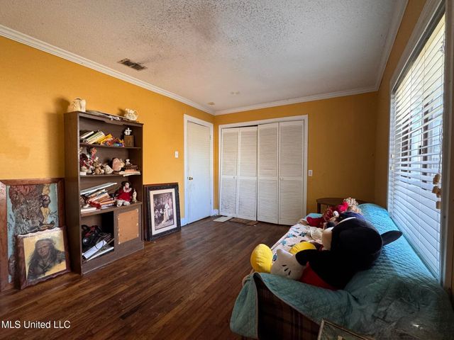 2930 Dantzler Street, Moss Point, MS 39552