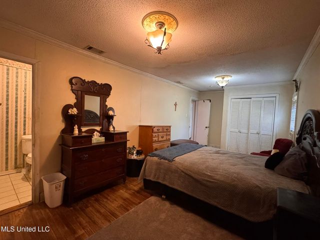 2930 Dantzler Street, Moss Point, MS 39552