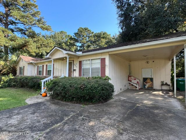 2930 Dantzler Street, Moss Point, MS 39552