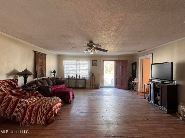 2930 Dantzler Street, Moss Point, MS 39552