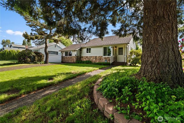 17046 34th Avenue S, Seatac, WA 98188