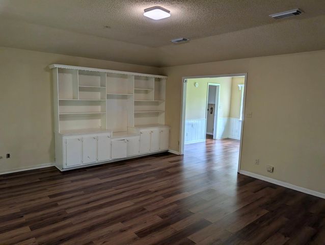 327 Primrose Road 3, Jones Creek, TX 77541