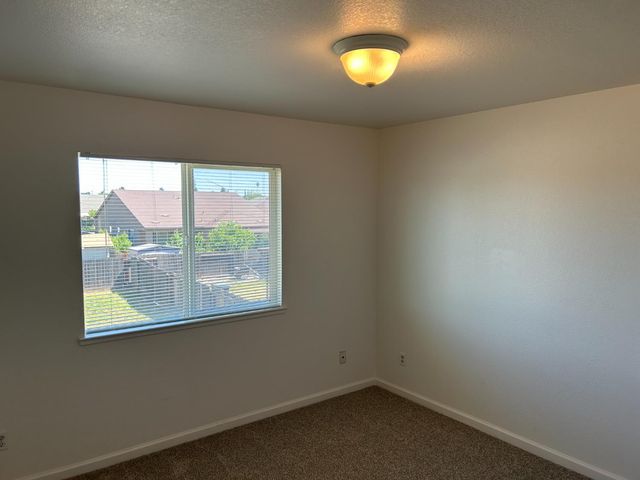 1808 N Rancho Encantado Ct, Modesto, CA 95358