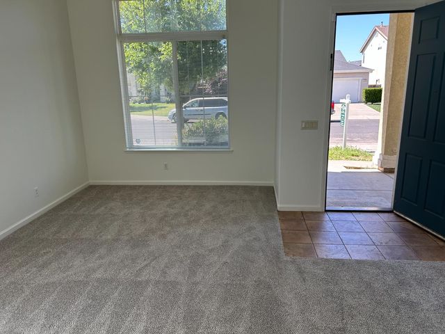 1808 N Rancho Encantado Ct, Modesto, CA 95358