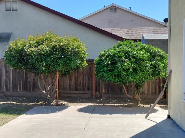 1808 N Rancho Encantado Ct, Modesto, CA 95358