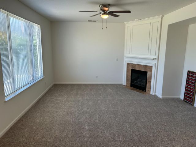 1808 N Rancho Encantado Ct, Modesto, CA 95358