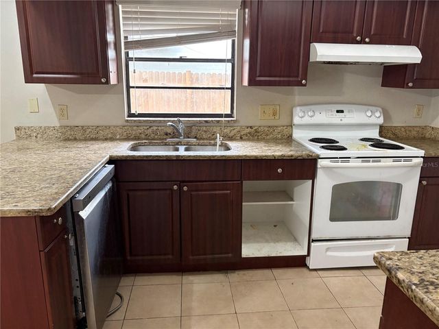 524 WYNNWOOD DRIVE, Brandon, FL 33511