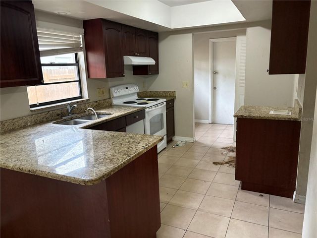 524 WYNNWOOD DRIVE, Brandon, FL 33511